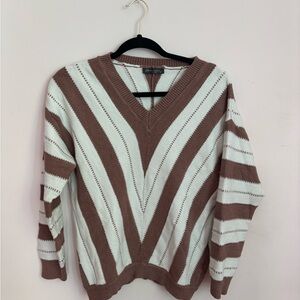 Elegant V-Neck Sweater - Cream and Brown